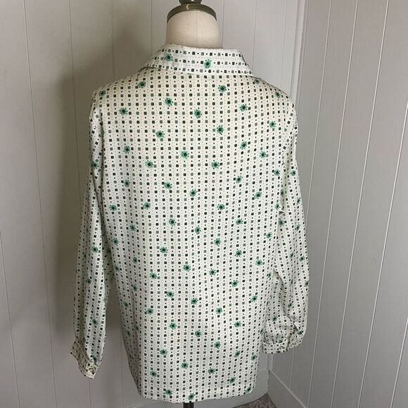 Vintage Montgomery Ward Women's Large White Floral Button Down Shirt Long Sleeve - Picture 7 of 12